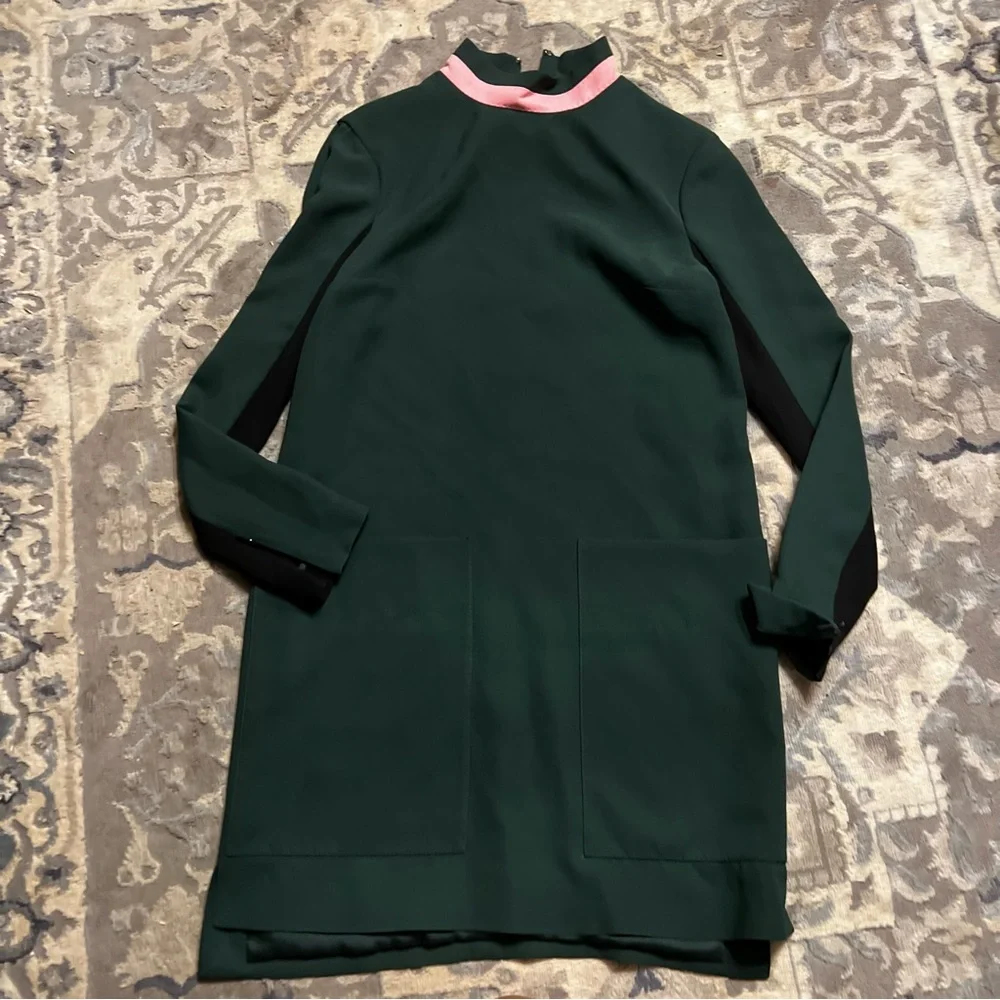 Burberry Dark Green Dress with Pink Collar - Picture 2 of 5